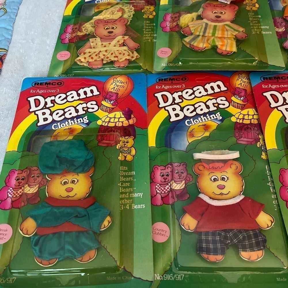 Vintage Remco Purple Dream Bear & Plus 9 Outfits - Picture 3 of 16